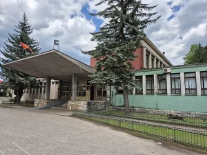 ju prva srednja strucna skola niksic